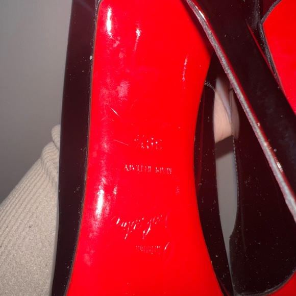 Authentic - Red bottoms in Black , so Kate - Picture 4 of 5